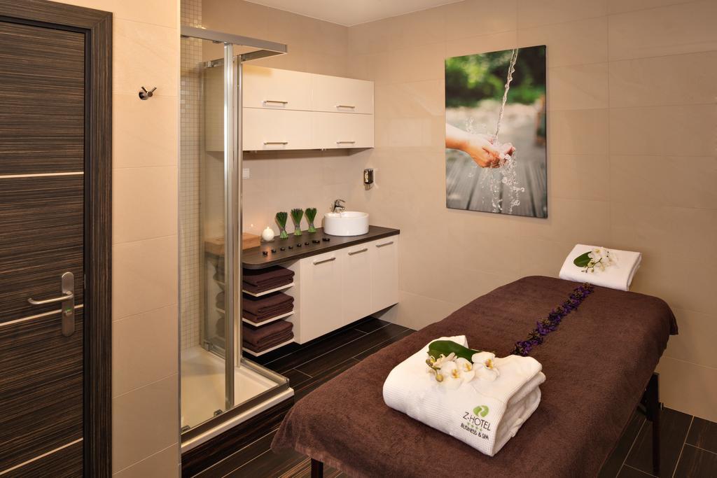 Z-Hotel Business & Spa Otwock Eksteriør billede