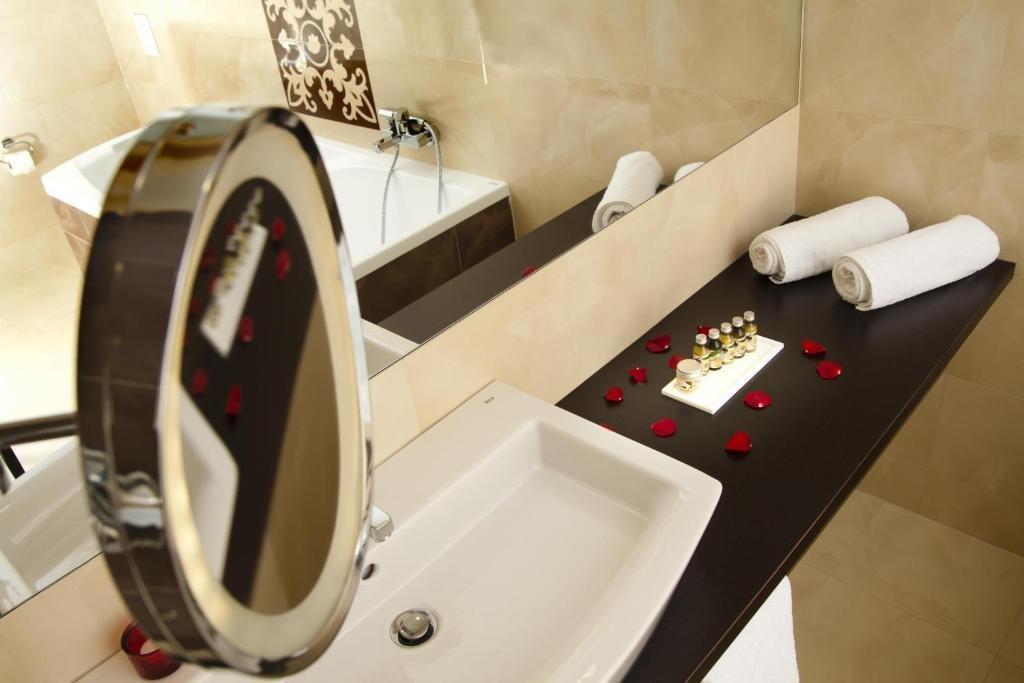 Z-Hotel Business & Spa Otwock Eksteriør billede