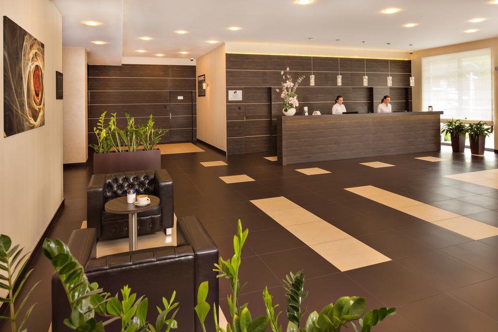 Z-Hotel Business & Spa Otwock Eksteriør billede